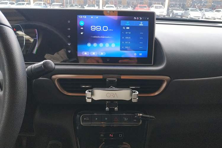 Used ORA White Cat 2022 Xiaoyue Mao Edition 401 km Flagship Model Lithium Ternary