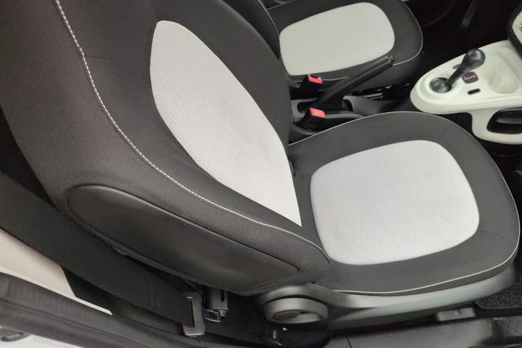 Used smart fortwo 2018 1.0L 52kW Hardtop Passion Edition China V Standard
