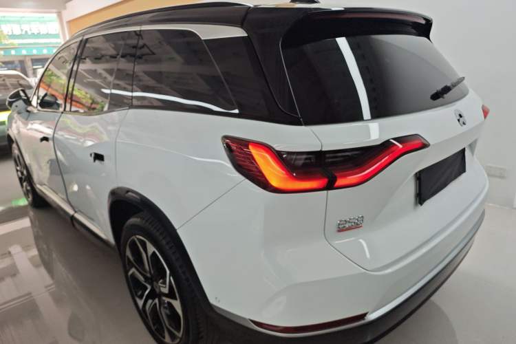 Used Nio ES8 2020 580 km Signature Edition 7-Seater Version
