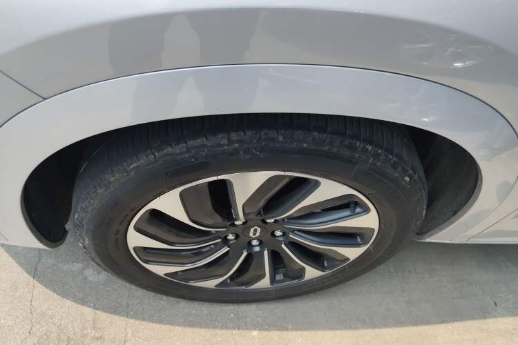 Used Hima AITO M7 2024 1.5T Rear-Drive Plus Version 5 Seats Exterior 4