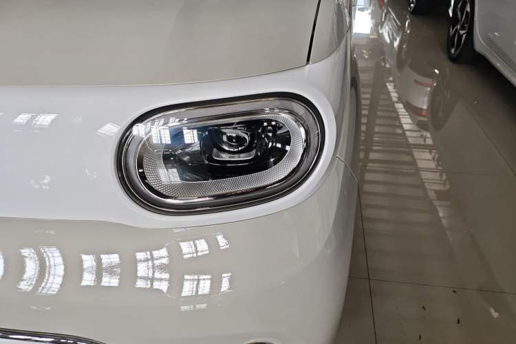 Used Wuling Hongguang MINIEV 2024 3rd Generation 215km Advanced Version Left Front Headlight