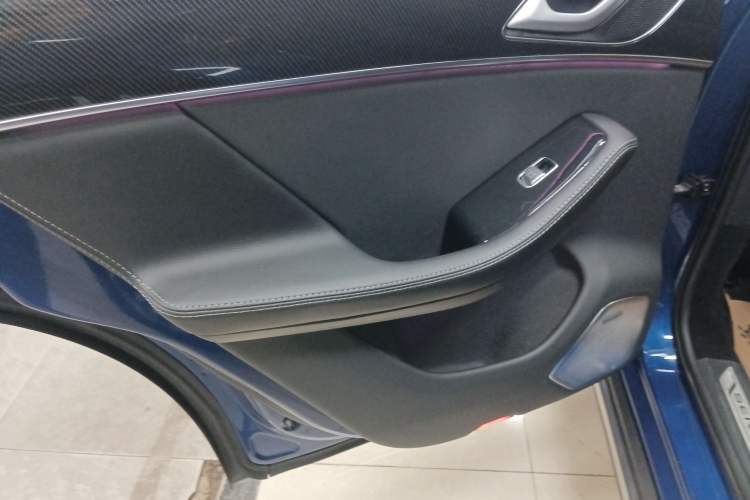 Used SERES SF5 2020 Four-Wheel Drive High-Performance Sports Edition
