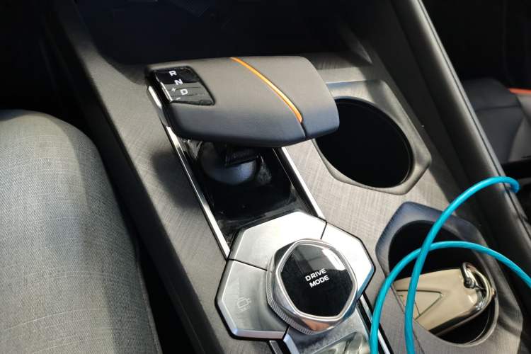 Used CHANGAN UNI-V 2023 1.5T Prestige Model Gear Lever