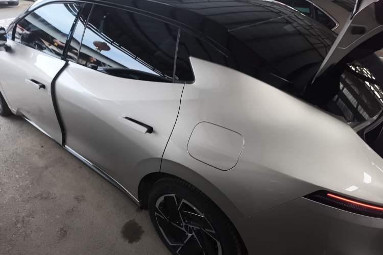 Used Lynk & Co 07 2024 EM-P 126 Long-Range Halo
