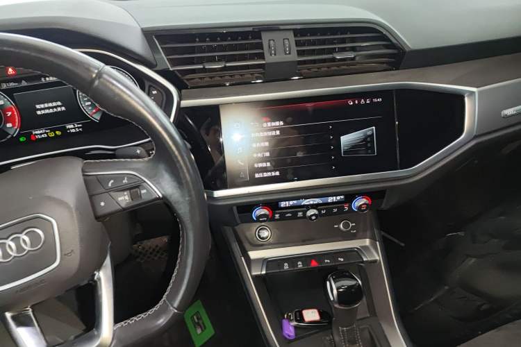 Used Audi Q3 2022 35 TFSI Fashion Dynamic Model
