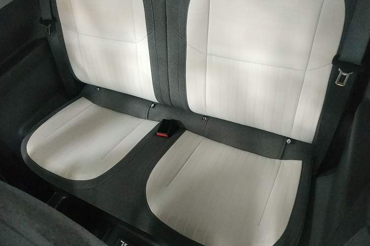 Used Geely Galaxy Panda 2025 210 km – Yuanqi Bear Left Rear Seat