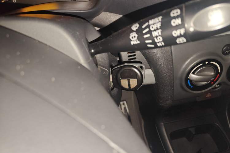 Used Suzuki Alto 2013 1.0L Manual Luxury Model Vehicle Key