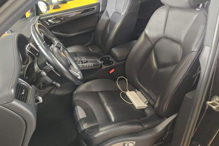 Used Porsche Macan 2014 Macan S 3.0T Left Front Seat