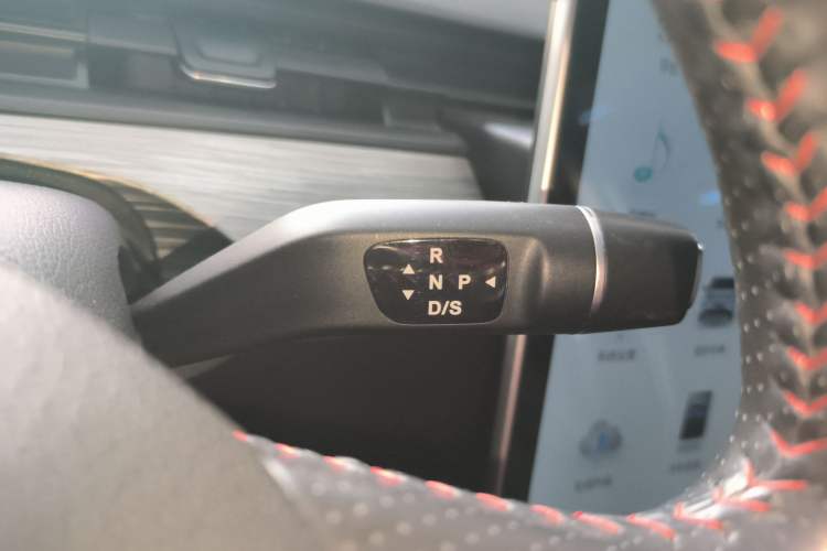 Used NETA V 2022 Chao 300 Lite Lithium Iron Phosphate