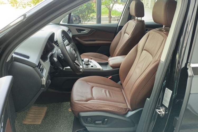 Used Audi Q7 2016 45 TFSI Technology Edition Left Front Seat