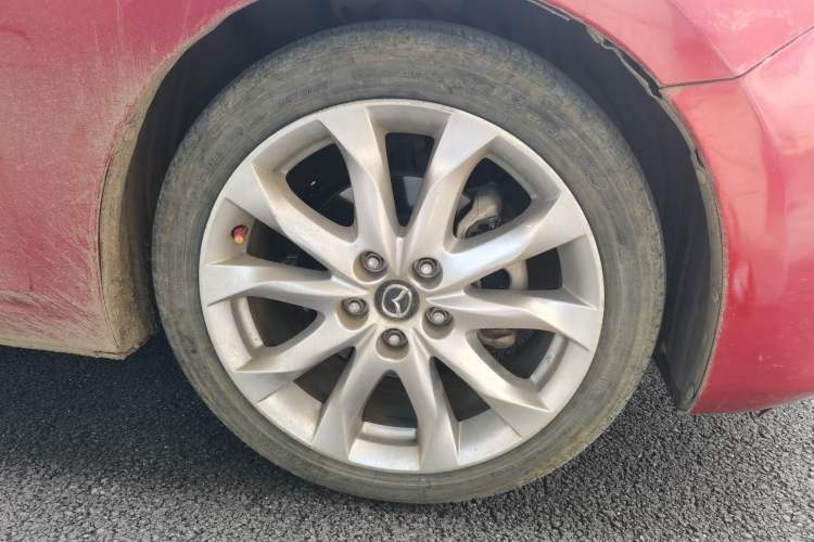 Used Mazda 3 Axela 2014 Sedan 2.0L Automatic Sport Model Right Front Wheel Hub