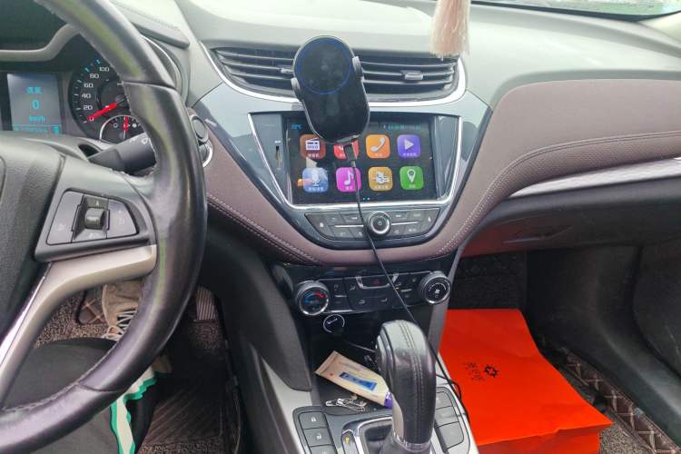 Used Chevrolet Malibu 2018 530T Automatic Luxury Edition Audio And AC Panel