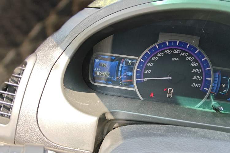 Used BYD S6 2012 2.0L Manual Luxury Version
