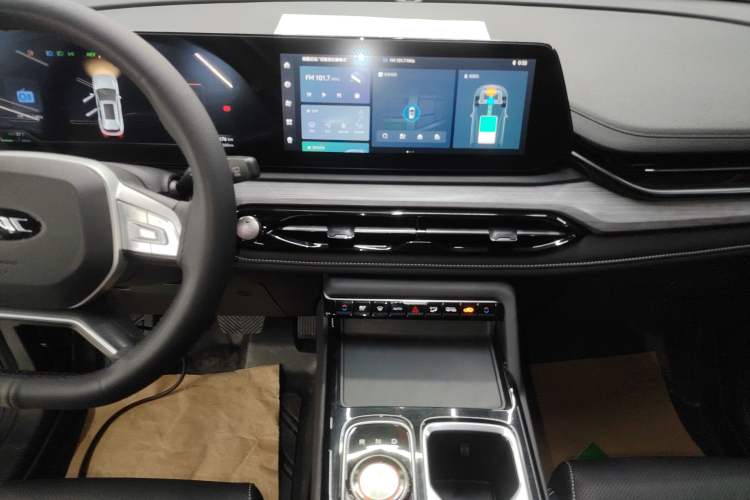 Used JAC QX PHEV 2023 120km Jingchi Edition Audio And AC Panel