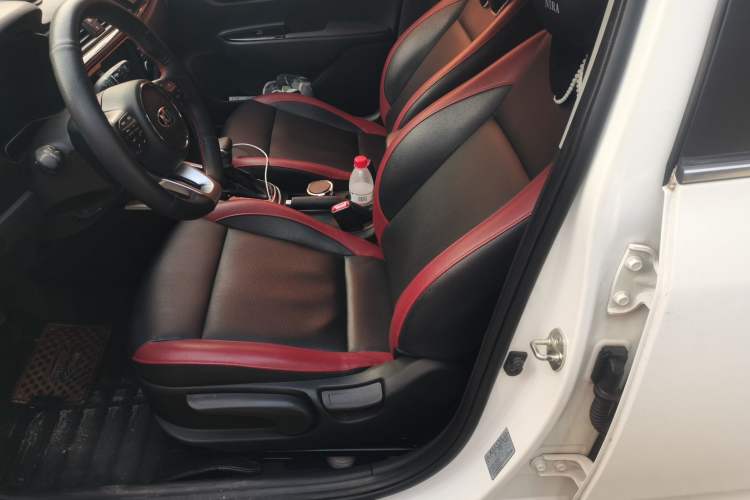 Used Kia KX Cross 2017 1.4L AT GLS Left Front Seat