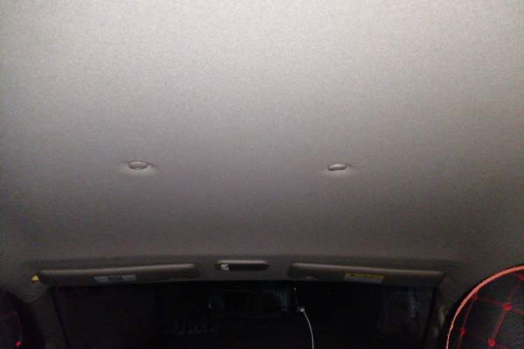 Used FORTHING Lingzhi 2019 M5L 1.6L 7-Seater Base Model China VI Standard Headliner