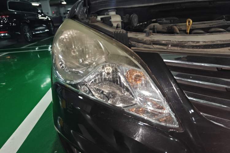 Used Hyundai Celesta 2011 1.6L Manual Comfort Edition