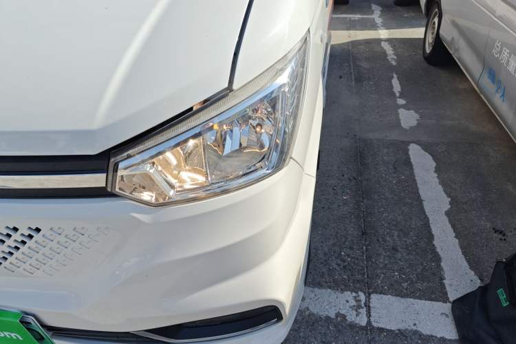 Used Dongfeng Yufeng Yufeng EM26 2023 High-End Model 41.86 kWh CATL