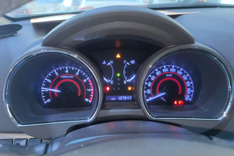 Used Toyota Highlander 2012 2.7L Two-Wheel Drive 7-Seater Luxury Edition
