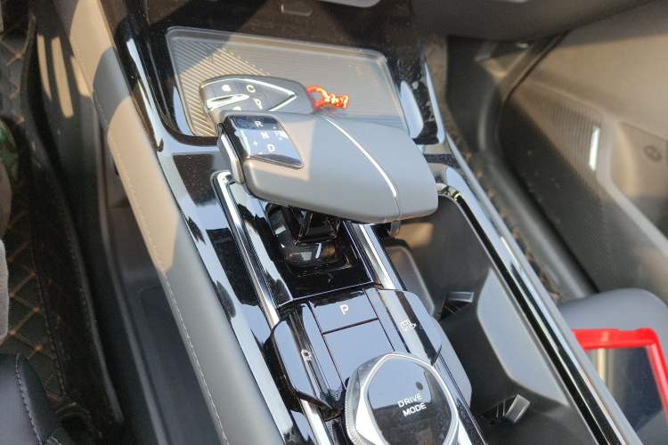 Used CHANGAN Ruicheng PLUS 2023 1.5T DCT Navigation Edition Gear Lever