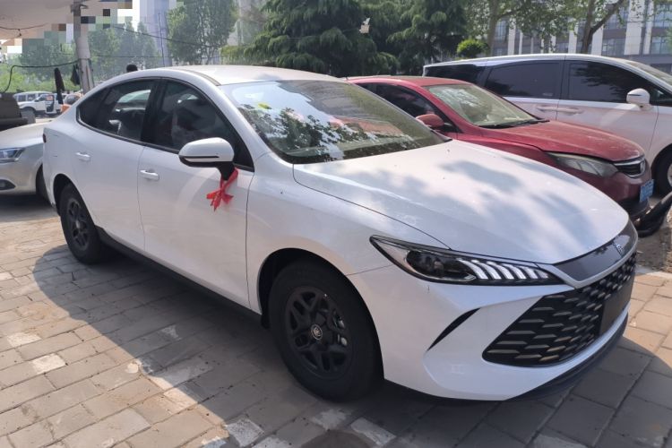 Used BYD Qin PLUS 2025 DM-i Smart Drive 55KM Leading Model Front Right 45 Deg