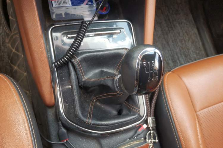 Used CHANGAN OSHAN CX70 2017 Facelifted CX70T 1.5T Manual High-Performance Edition