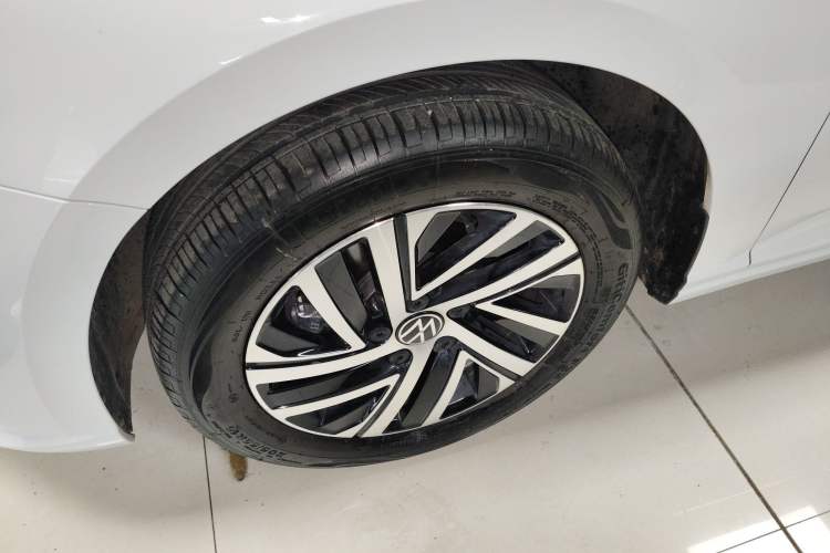 Used Volkswagen Lavida 2024 1.5L Automatic 5 Million Edition
