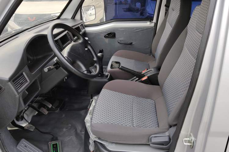 Used Wuling Zhiguang 2023 1.5L Practical Version 5/7 Seats
