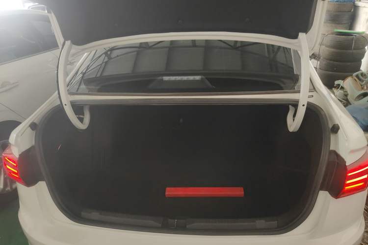 Used Volkswagen Bora 2021 1.5L Automatic Comfort Smart Connect Edition Trunk