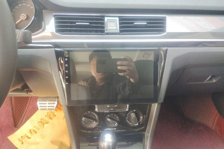 Used Volkswagen C-TREK 2018 1.5L Automatic Comfort Model Audio And AC Panel