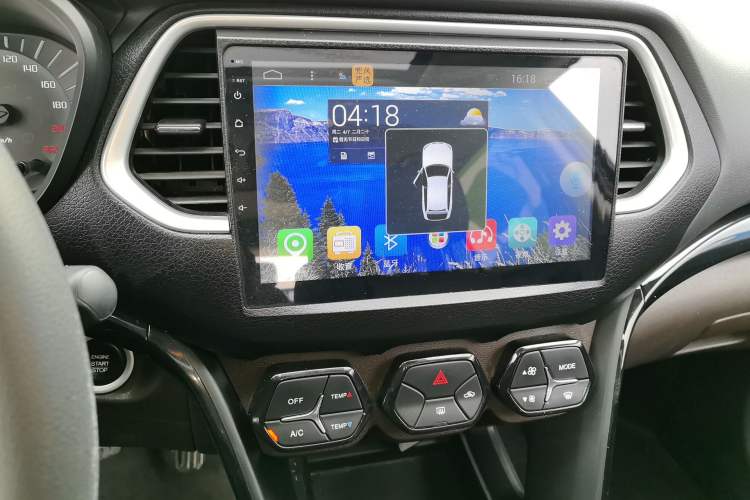 Used GAC Trumpchi GS4 2017 235T Automatic Two-Wheel Drive Elite Edition Audio And AC Panel