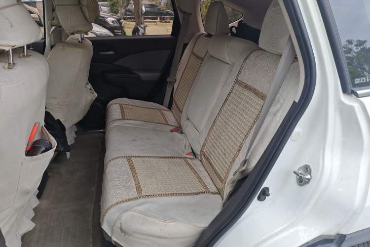 Used Honda CR-V 2012 2.0L two-wheel drive urban version
