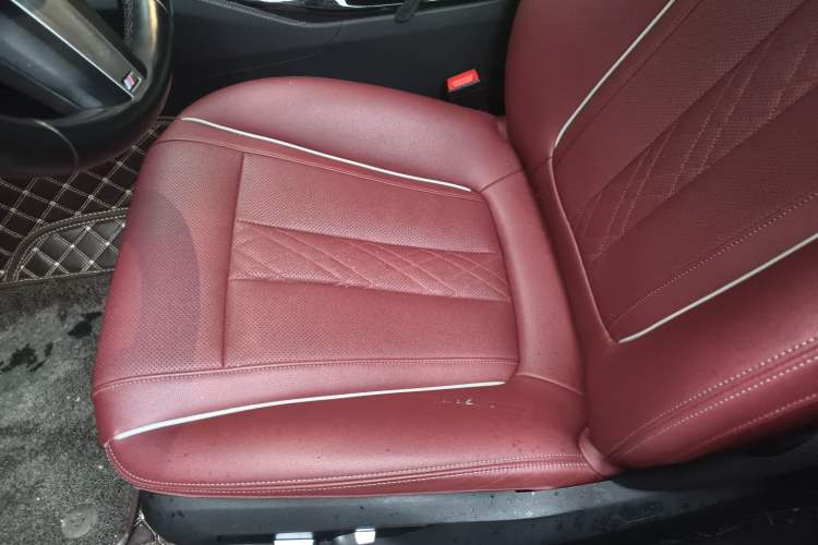 Used BMW 5 Series 2021 Facelifted 530Li Leading Edition M Sport Package
