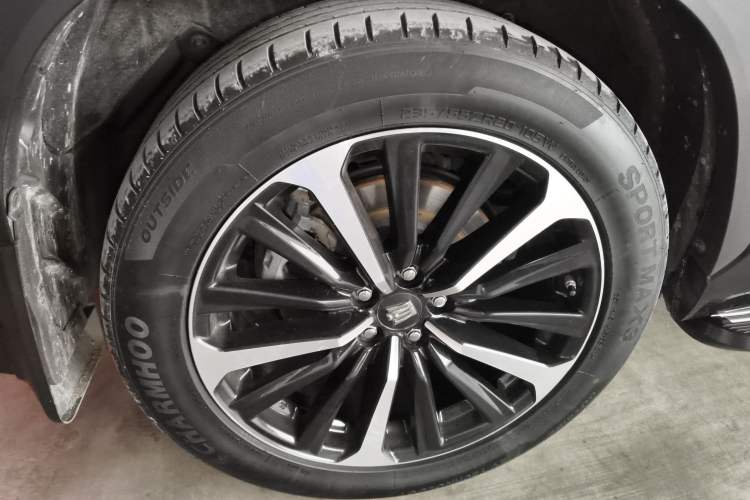 Used Toyota Crown Kluger 2022 2.5L HEV Four-Wheel Drive Premium Edition Right Rear Wheel Hub