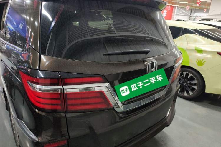 Used Honda Elysion 2016 2.4L Supreme Edition Rear