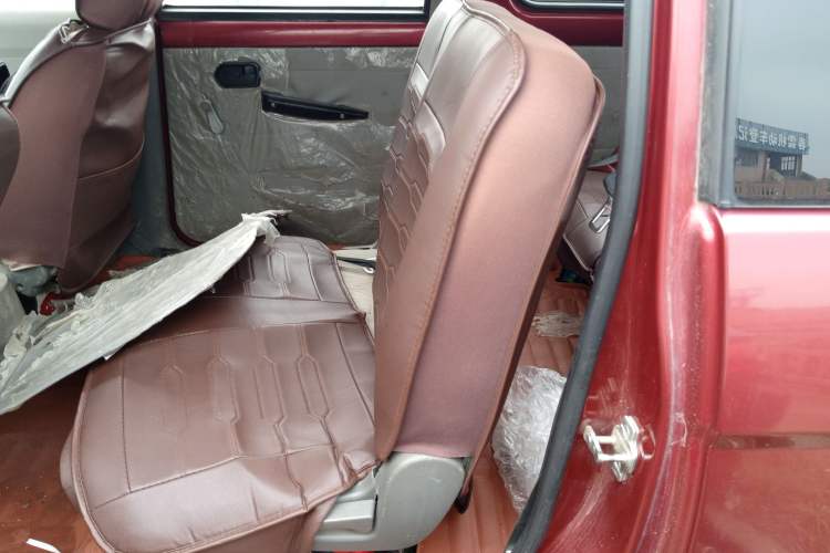 Used Wuling Hongguang 2010 1.2L Base Version China IV Standard Left Rear Seat
