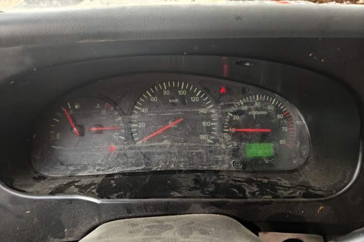 Used Jinbei Hiace 2020 2.0L Express King Series Deluxe Van Standard Roof China VI Emission Standard 1TZS
