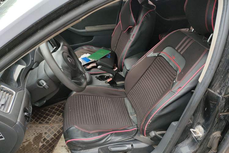 Used Volkswagen Sagitar 2012 1.6L Manual Comfort Model Left Front Seat