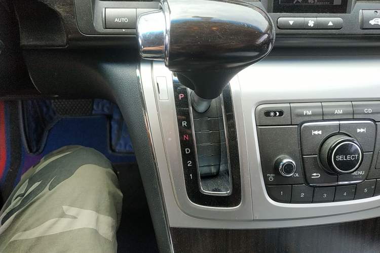 Used Honda Elysion 2012 2.4L VTi Luxury Edition