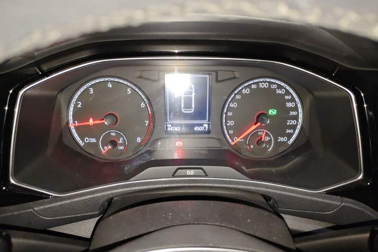 Used Volkswagen T-ROC 2018 280TSI DSG Two-Wheel-Drive Comfort Version China V Standard
