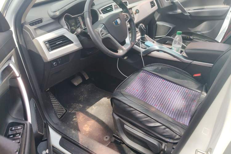 Used Geely Auto Emgrand X7 Sport 2018 1.8TD Automatic Two-Wheel Drive Zhiya Model Driver Seat