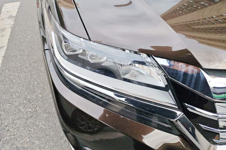 Used Honda Elysion 2016 2.4L Comfort Edition Right Front Headlight