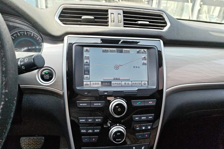 Used Haval H2 2017 Red-Label 1.5T Automatic Two-Wheel Drive Luxury Model
