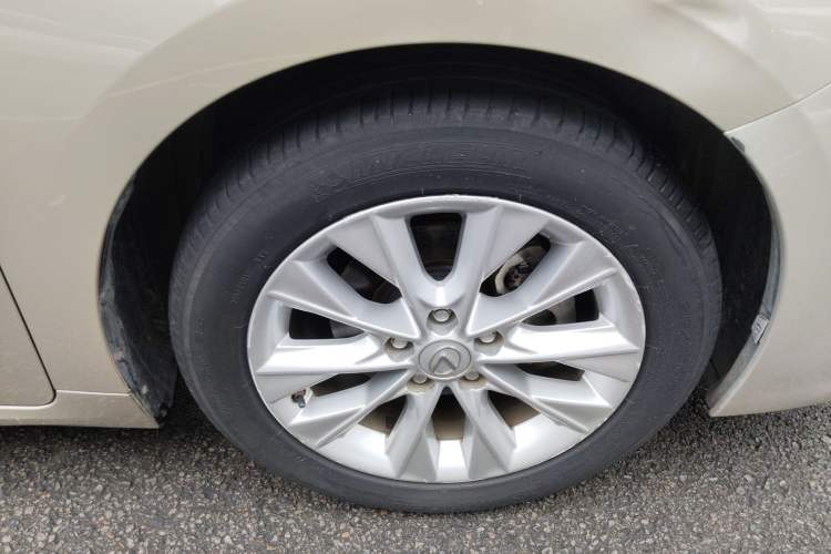 Used Lexus ES 2013 300h Luxury Edition