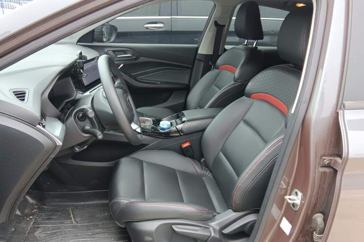 Used MG 5 2022 180 DVVT CVT Youth Luxury Edition
