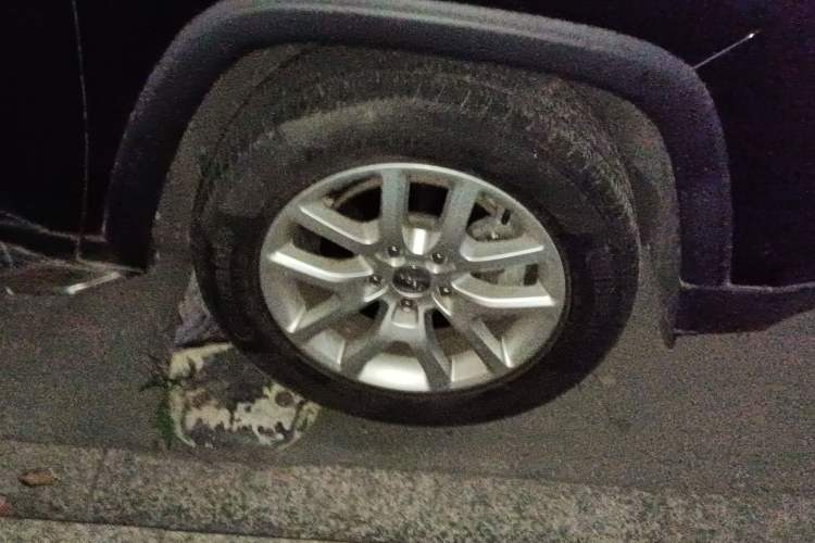 Used Jeep Commander 2018 2.0T Two-Wheel Drive Enjoy Edition China V
