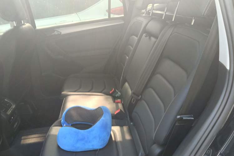 Used Volkswagen Tiguan L 2019 330TSI Automatic Two-Wheel Drive Smart Luxury Version China VI Standard Left Rear Seat