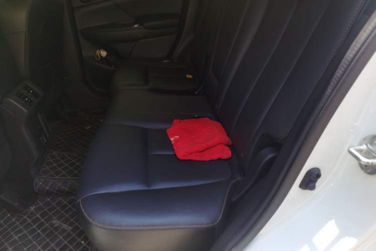 Used Mitsubishi Eclipse Cross 2021 1.5T CVT Four-Wheel Drive Passion Edition Left Rear Seat