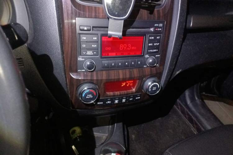 Used Kia Sportage 2013 2.0L Automatic Two-Wheel Drive GLS Trim Audio And AC Panel