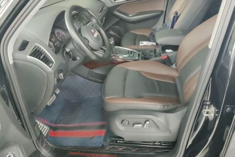 Used Audi Q5 2018 Collector's Edition 40 TFSI Technology Model